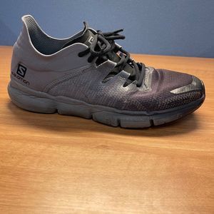 Men’s Salomon Men's Predict Ra Running size 9.5